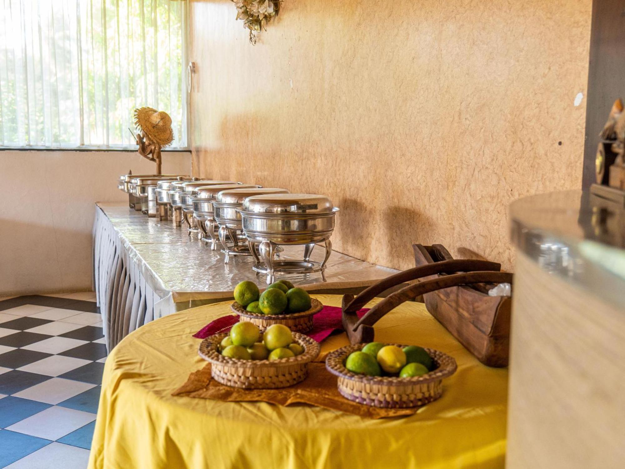 Amaya Beach Hotel Dikwella Bagian luar foto